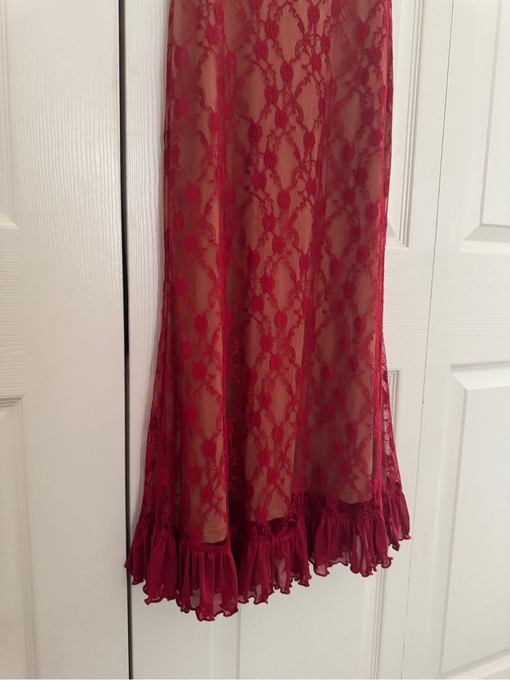 Tiger Mist Red lace ruffle midi Deja Dress NWT